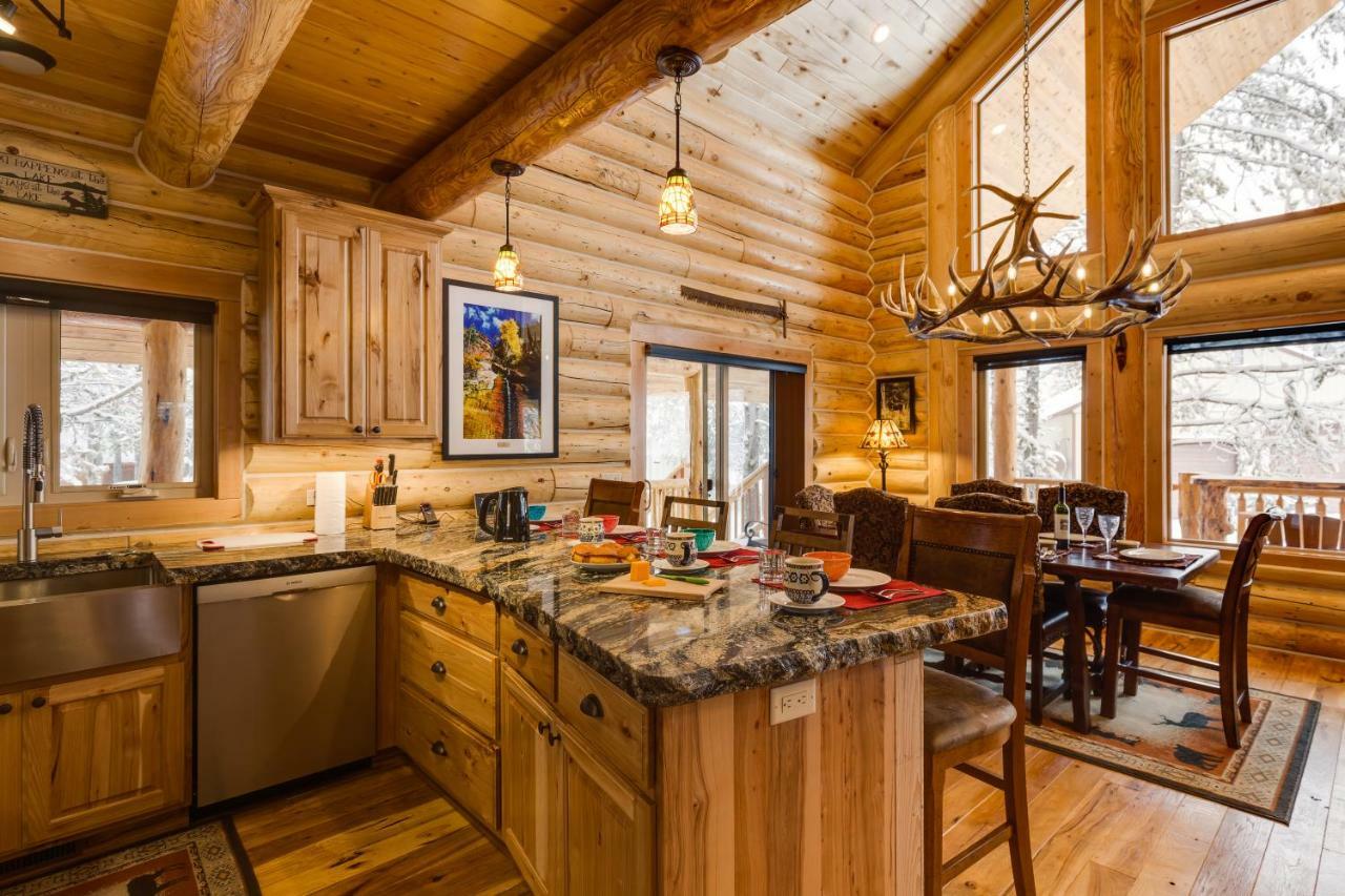 Lumberjack Lodge By Kabino Hot Tub Fire Pit Satellite Wifi Grill Large Porch Айленд-Парк Екстер'єр фото